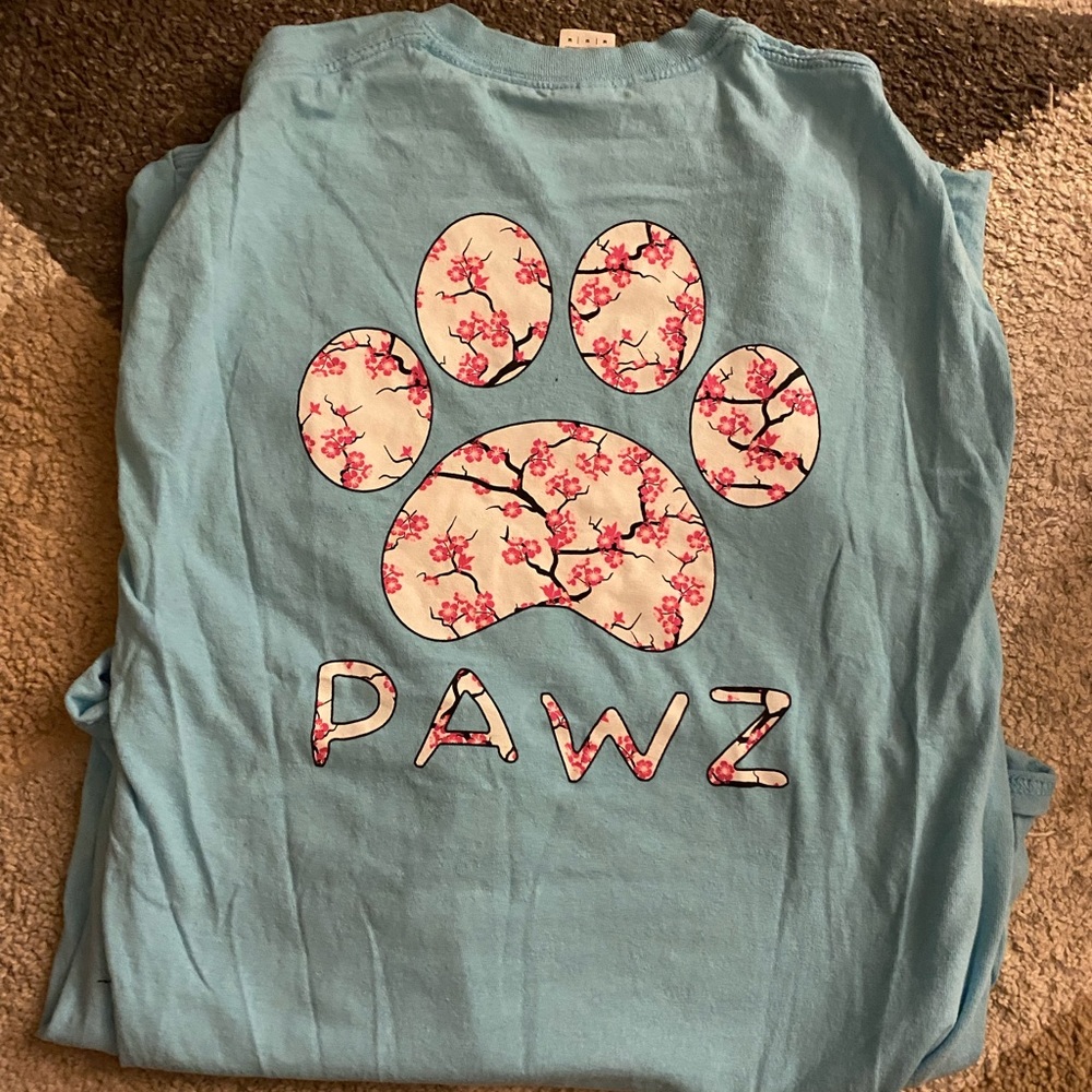 Paws tee shirt